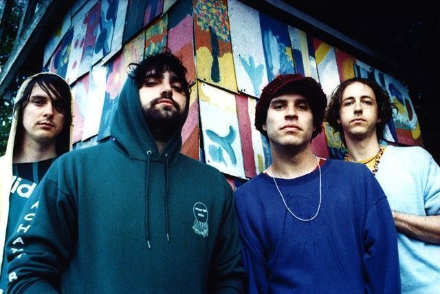 ANIMAL COLLECTIVE « APPLESAUCE » (LIVE AU TERMINAL 5)