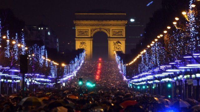 nouvel an tour eiffel