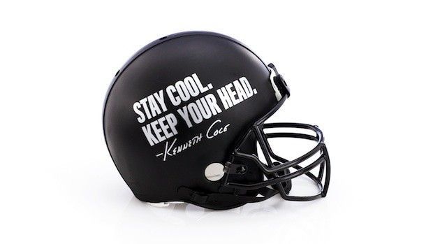 KENNETH-COLE-casque-foot-superbowl