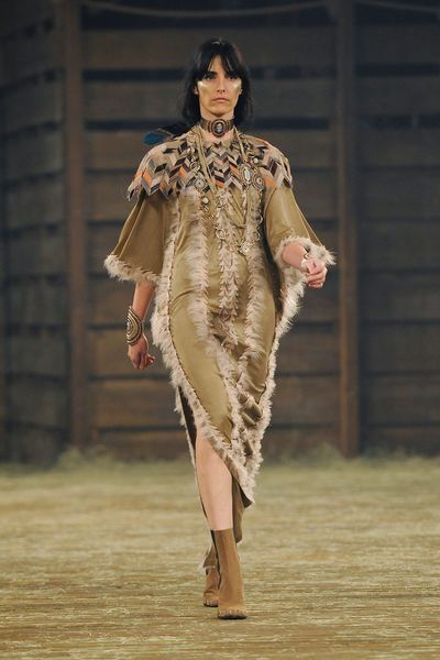 defile-chanel-metiers-d-art-paris-cowboys