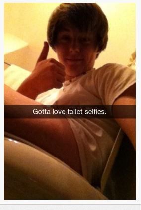 toilet selfie