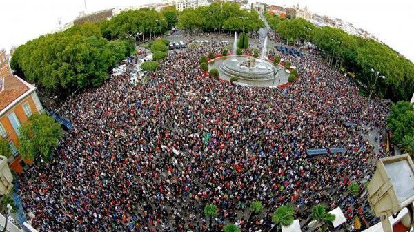 foule-hipster-manifestation