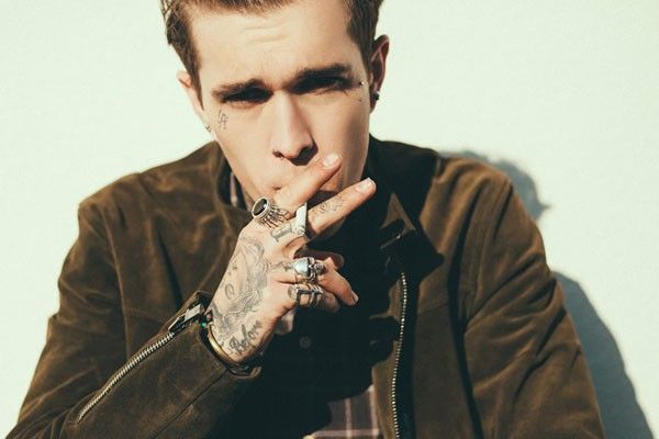cigarette-bf