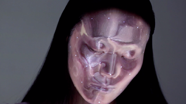 OMOTE-REAL-TIME-FACE-TRACKING-PROJECTION-MAPPING-02