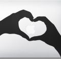 apple macbook sticker coeur