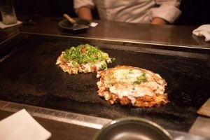 Okonomiyaki-pizza-japonaise-teppan