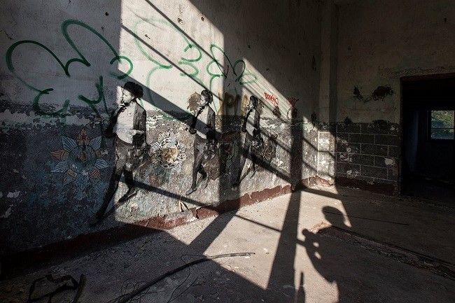 anders-gjennestad-women-wall