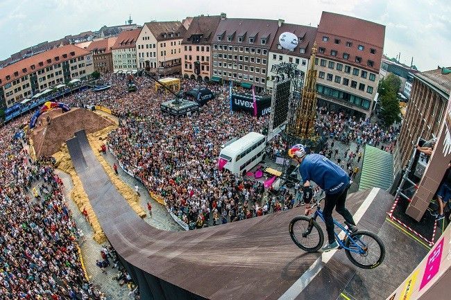 red-bull-district-ride-thomas-genon-2014