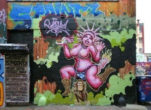 street-art-femme-lady-pink