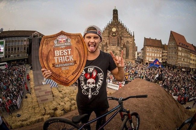 szymon-godziek-first-mtb-tsunami-flip-contest-beyond-insane-video
