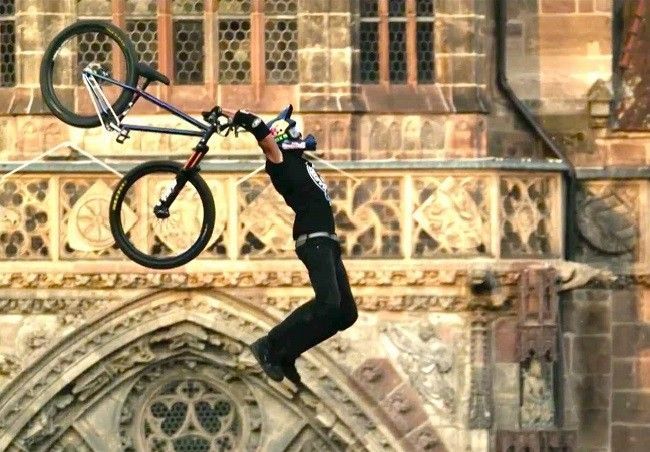szymon-godziek-tsunami-flip-red-bull-district-ride-2014