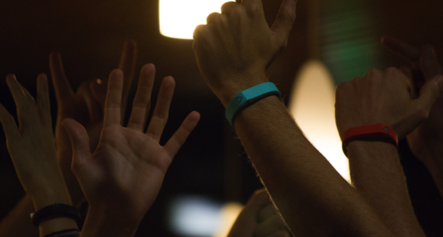 trak-bracelet-shazam-objet-connecte trak-bracelet-shazam-objet-connecte