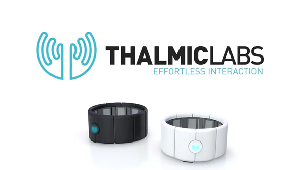 Le bracelet MYO remplace ta télécommande… ou ton smartphone.