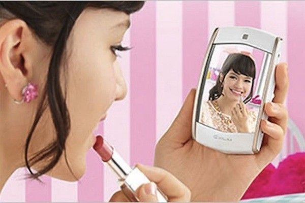 Un miroir à selfies… par Casio.
