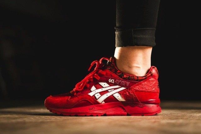 selection-cyclones-mag-asics-collection-saint-valentin-femme