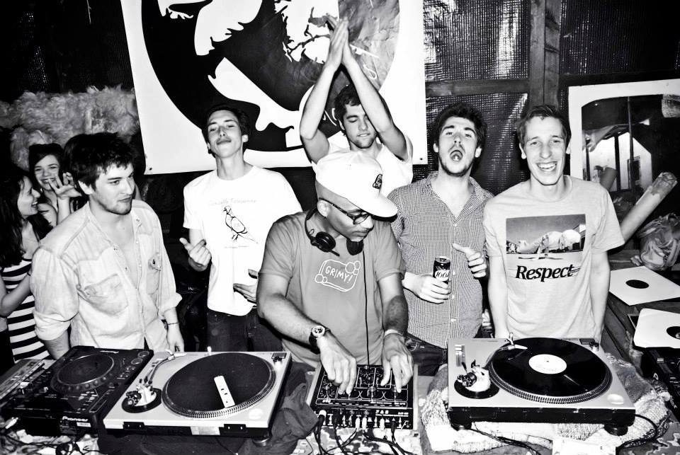 http://opnminded.com/musique/14-01-2015/mamies-fete-dj-vinyles-38895