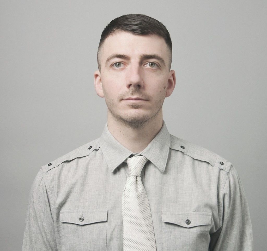 untold uniforme