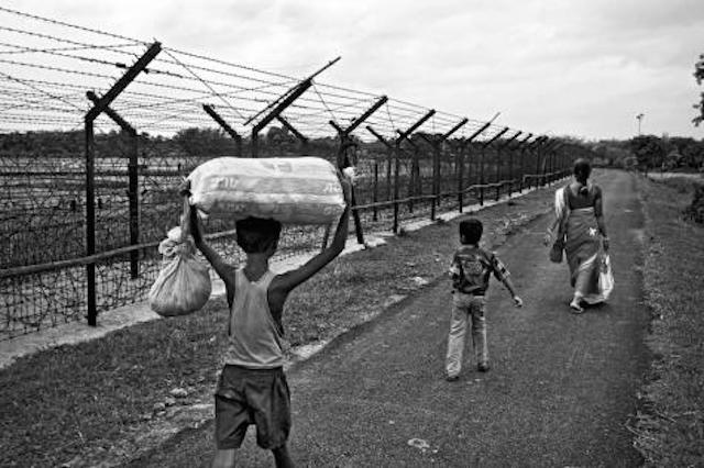 gael-turine-reportage-mur-inde-bangladesh-exposition