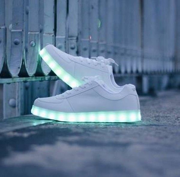 sneakers led