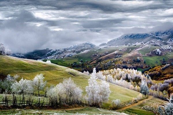 Romania, Land of Fairy Tales de Eduard Gutescu