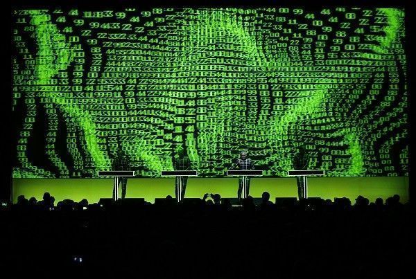 German electronic band Kraftwerk performs with a 3D stage set during the 47th Montreux Jazz Festival in Montreux July 17, 2013.  REUTERS/Denis Balibouse (SWITZERLAND - Tags: ENTERTAINMENT) FOR EDITORIAL USE ONLY. NOT FOR SALE FOR MARKETING OR ADVERTISING CAMPAIGNS - RTX11PSQ