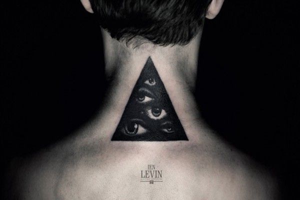 tatoueur Ien Levin