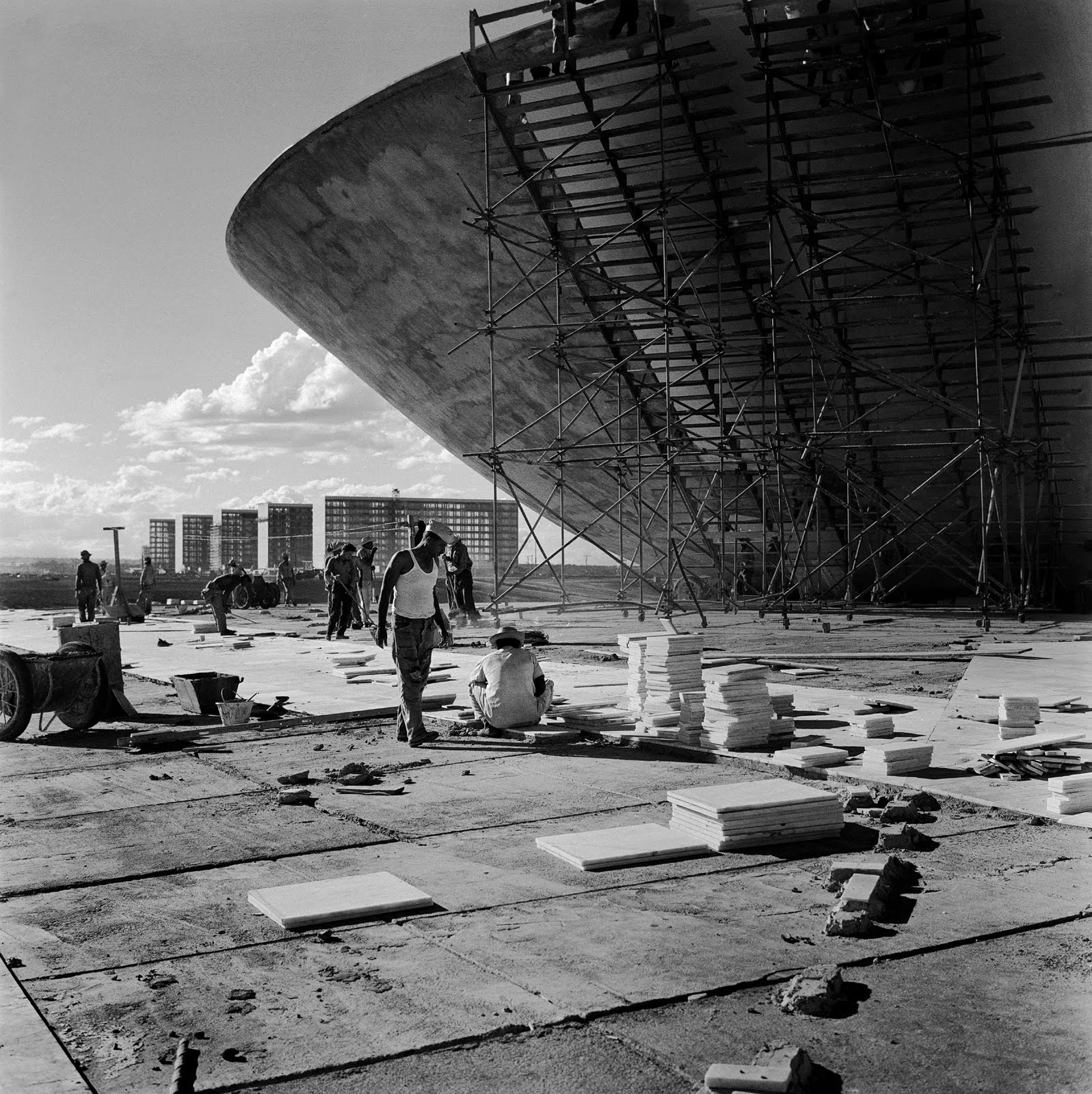 brasilia-construction-Marcel-Gautherot-04