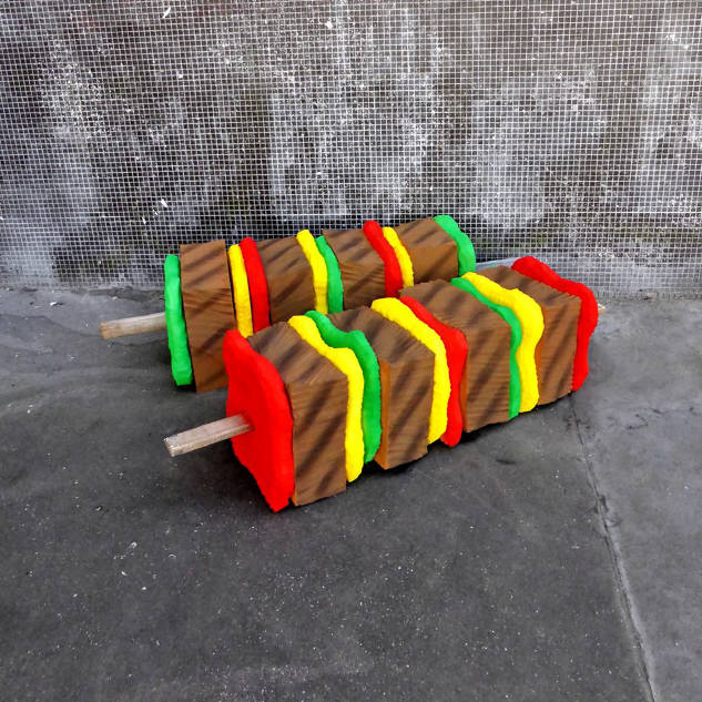 lork-food-giant-sculpture-matelas-encombrant-nouvel-art-urbain-street-3