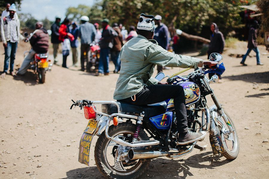 5_tanzanian-biker-gangs-landscape-12