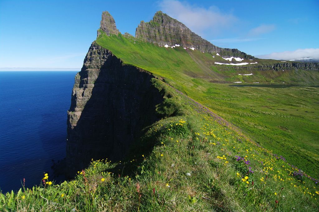 falaise islande