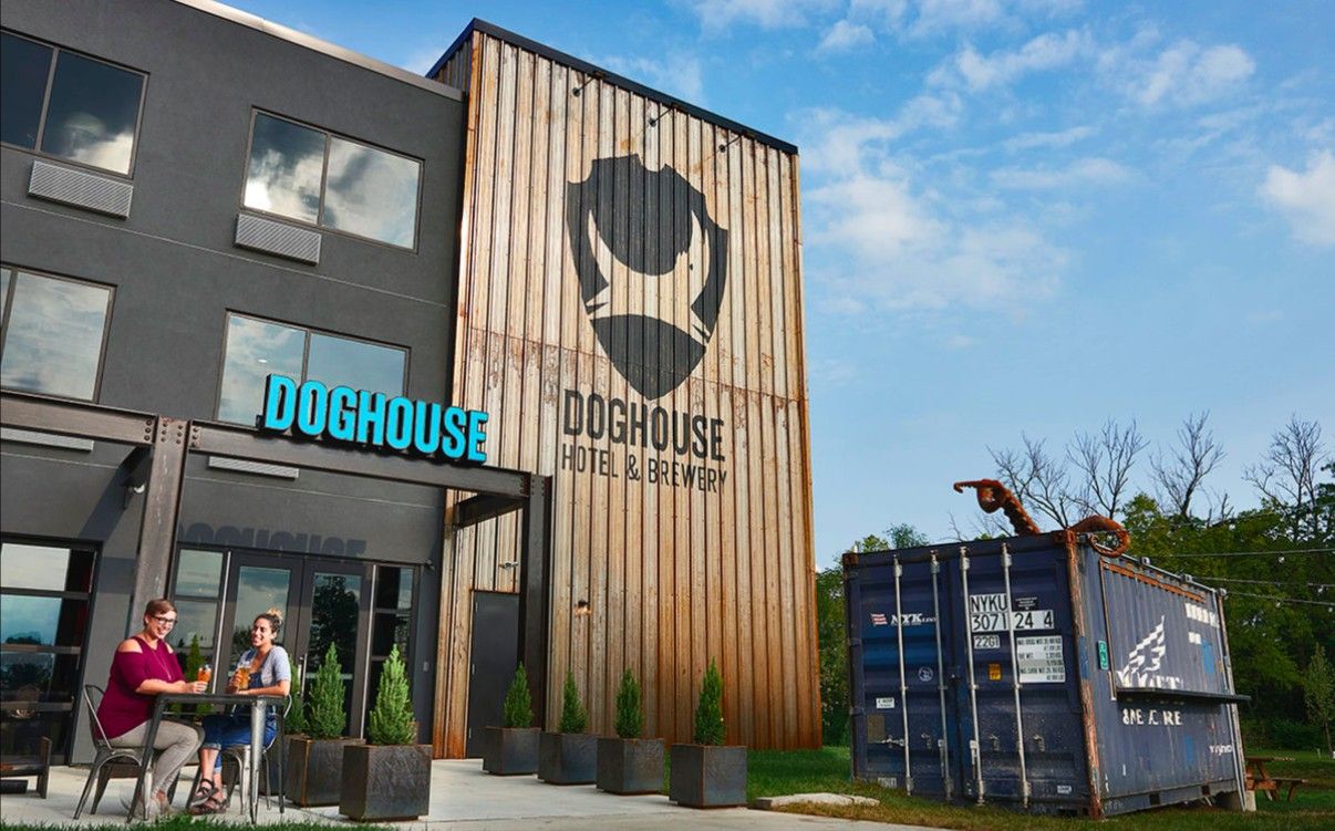 Doghouse Hotel & Brewery
