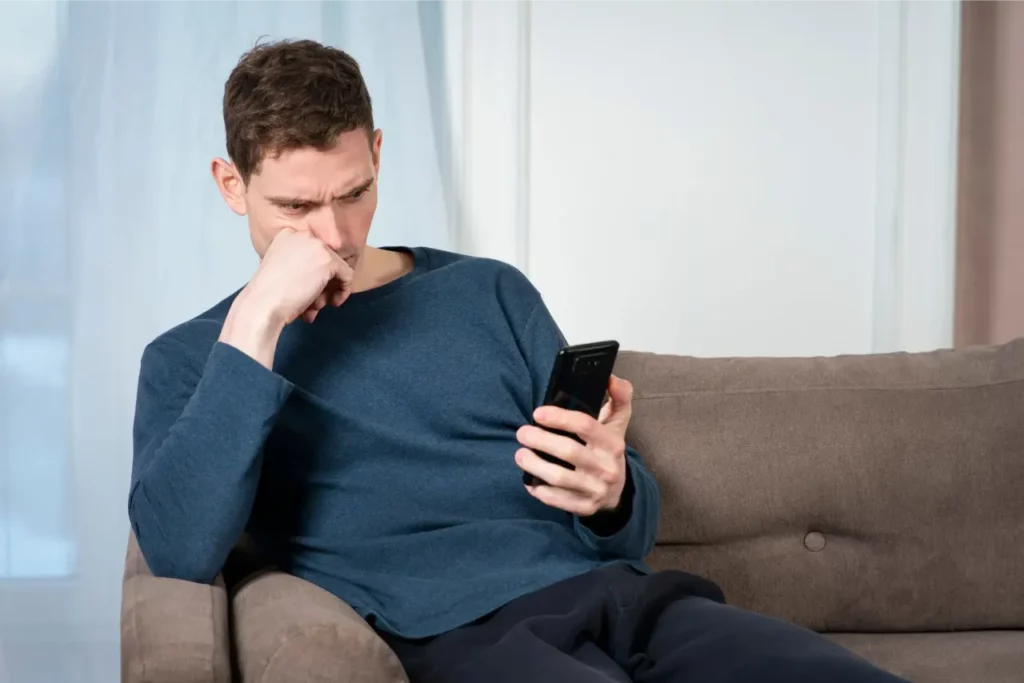 LE MANIPULATEUR N'aime pas la solitude